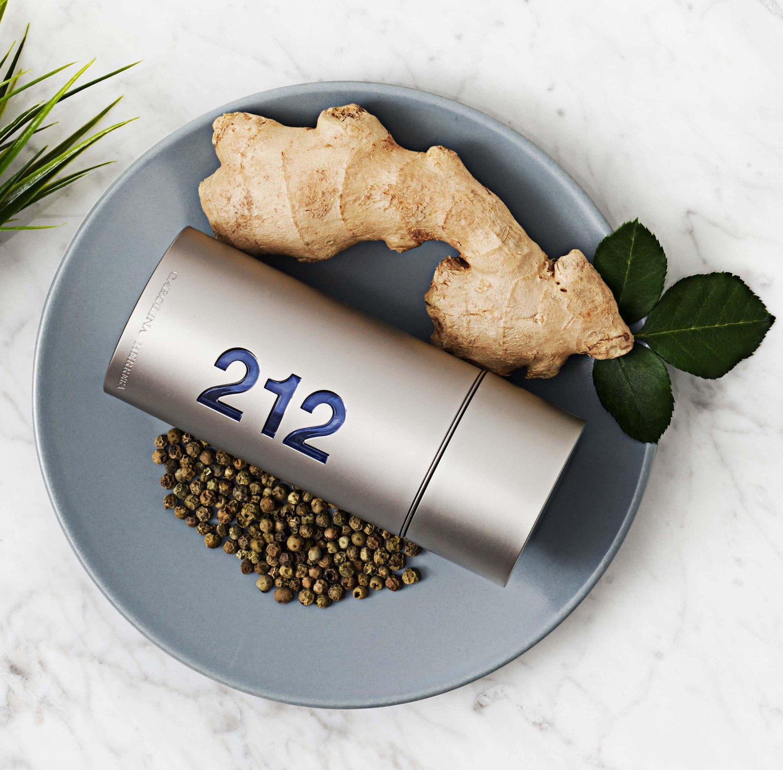 Exclusive Carolina Herrera 212 Men 100ml EDT For Men - Image 3